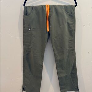 Figs moss kade scrub bottoms